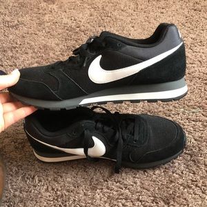 Men’s Nike MD Runner 2